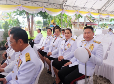 เข้าร่วมพิธีเสกนำพระพุทธมนต์ศักดิ์สิทธิ์และพิธีเวียนเทียนสมโภชน้ำพระพุทธมนต์ศักดิ์สิทธิ์ เพื่อใช้ในงานเฉลิมพระเกียรติพระบาทสมเด็จพระเจ้าอยู่หัว ... พารามิเตอร์รูปภาพ 16